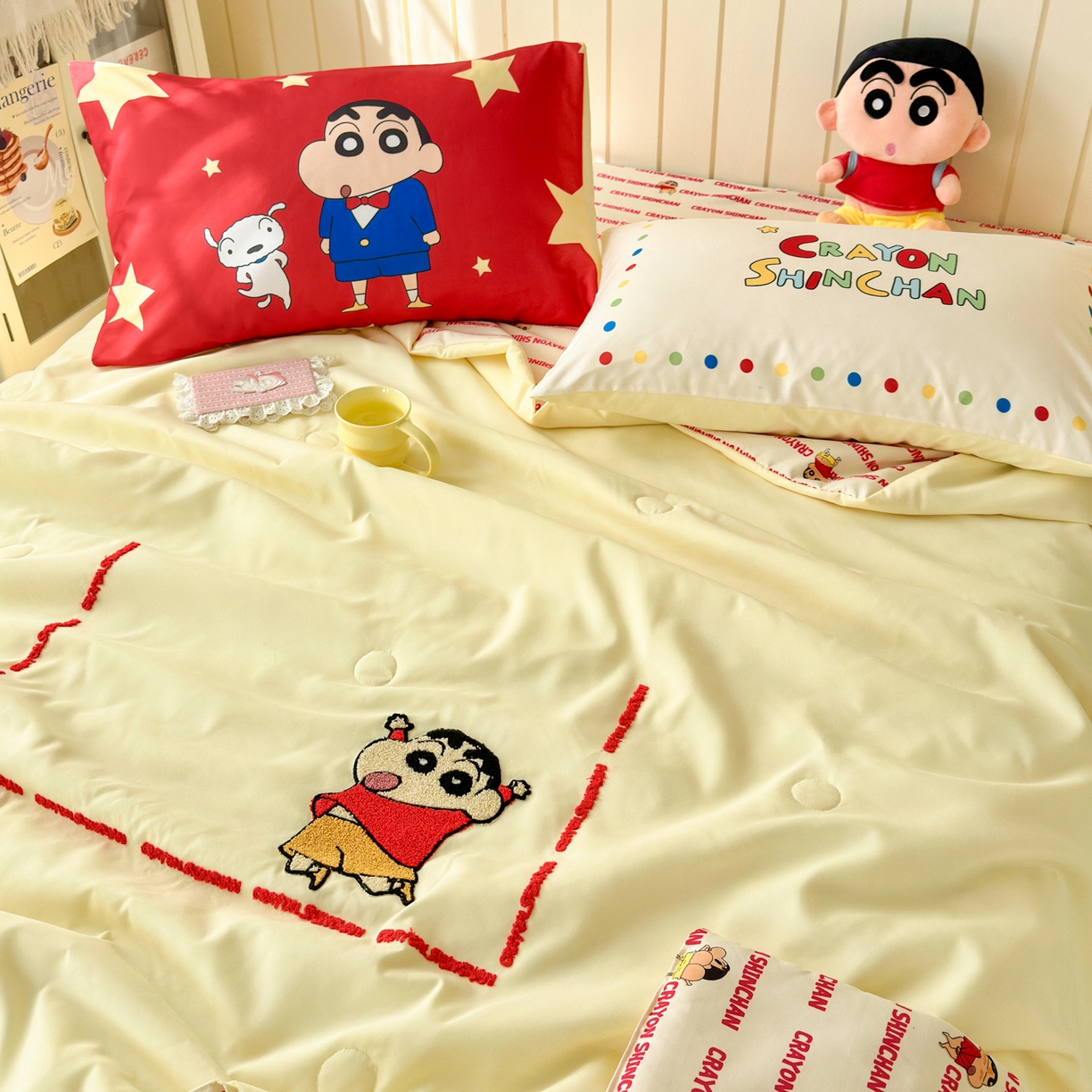 91家纺网 家纺一手货源 找家纺 一霖家纺 2026新款高克重云朵棉正版蜡笔小新夏凉被空调被夏被四件套  小红书热推爆款 夏被-嗨皮小新