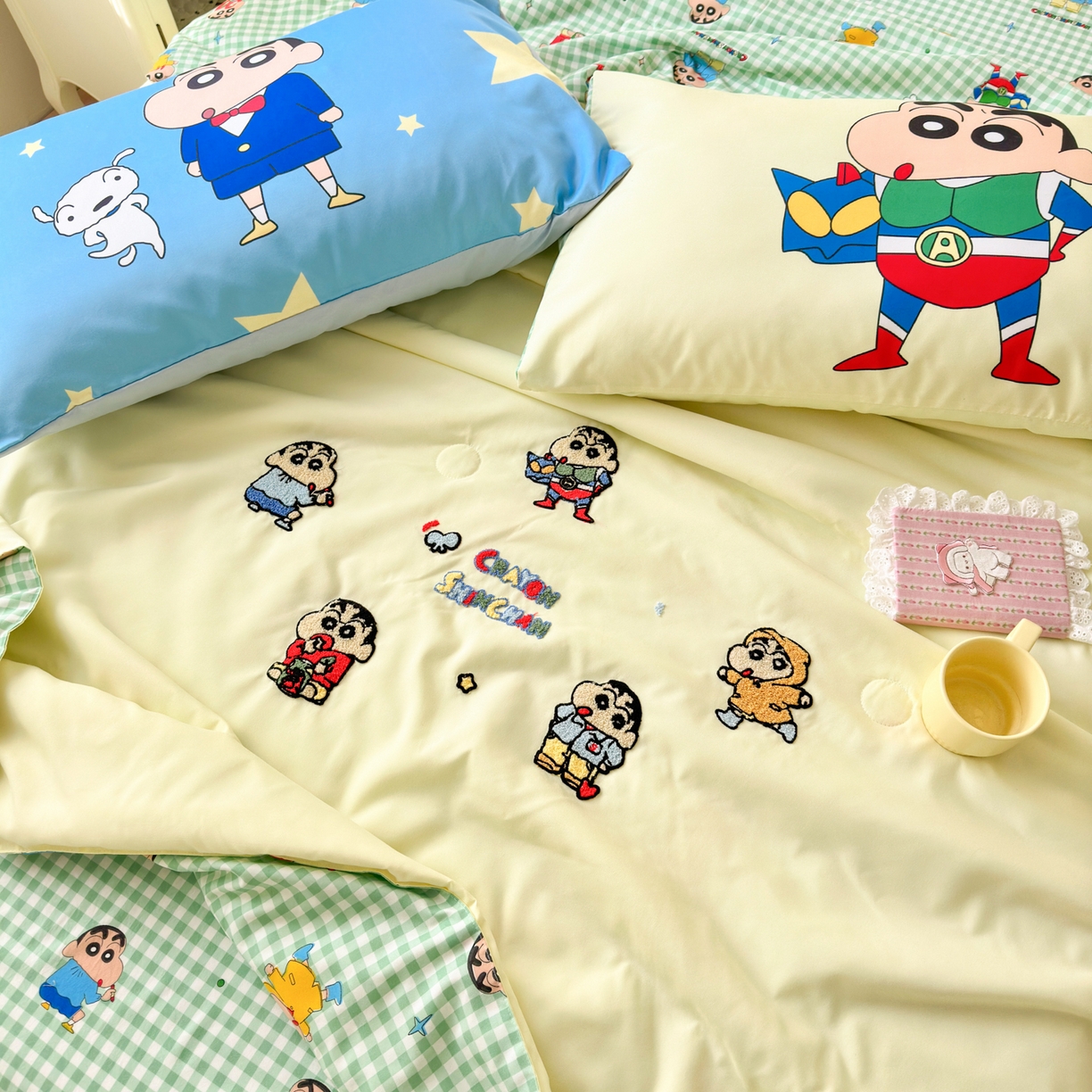 91家纺网 家纺一手货源 找家纺 一霖家纺 2026新款高克重云朵棉正版蜡笔小新夏凉被空调被夏被四件套  小红书热推爆款 夏被-动感光波