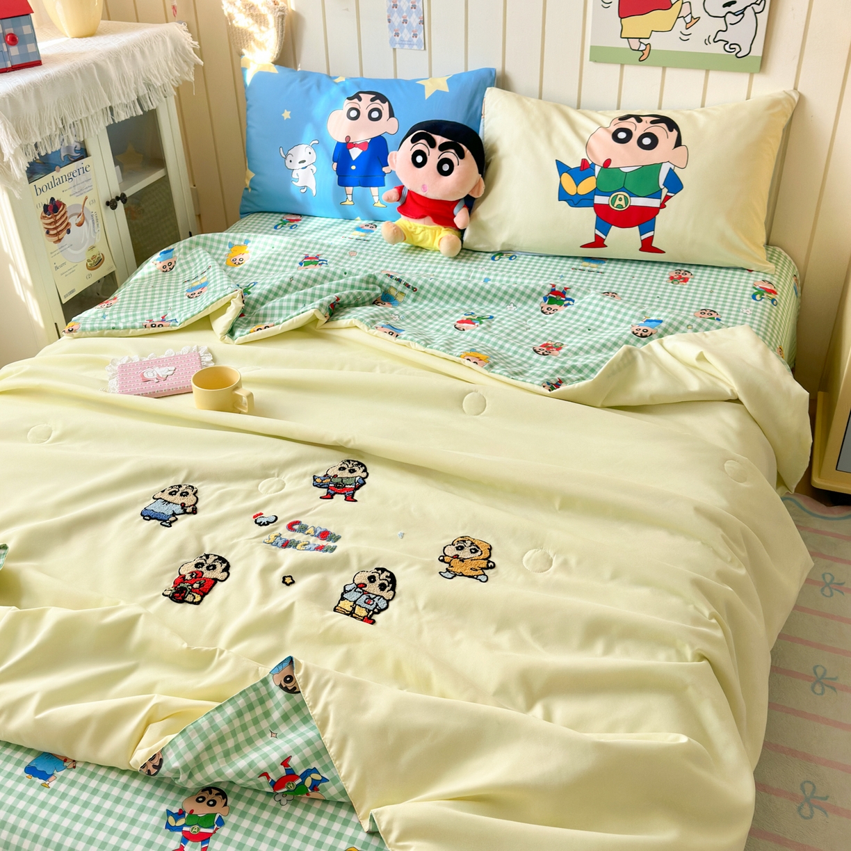 91家纺网 家纺一手货源 找家纺 一霖家纺 2026新款高克重云朵棉正版蜡笔小新夏凉被空调被夏被四件套  小红书热推爆款 夏被-动感光波