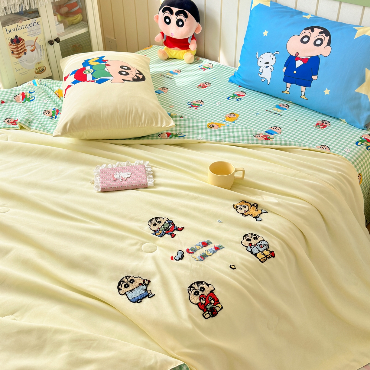 91家纺网 家纺一手货源 找家纺 一霖家纺 2026新款高克重云朵棉正版蜡笔小新夏凉被空调被夏被四件套  小红书热推爆款 夏被-动感光波