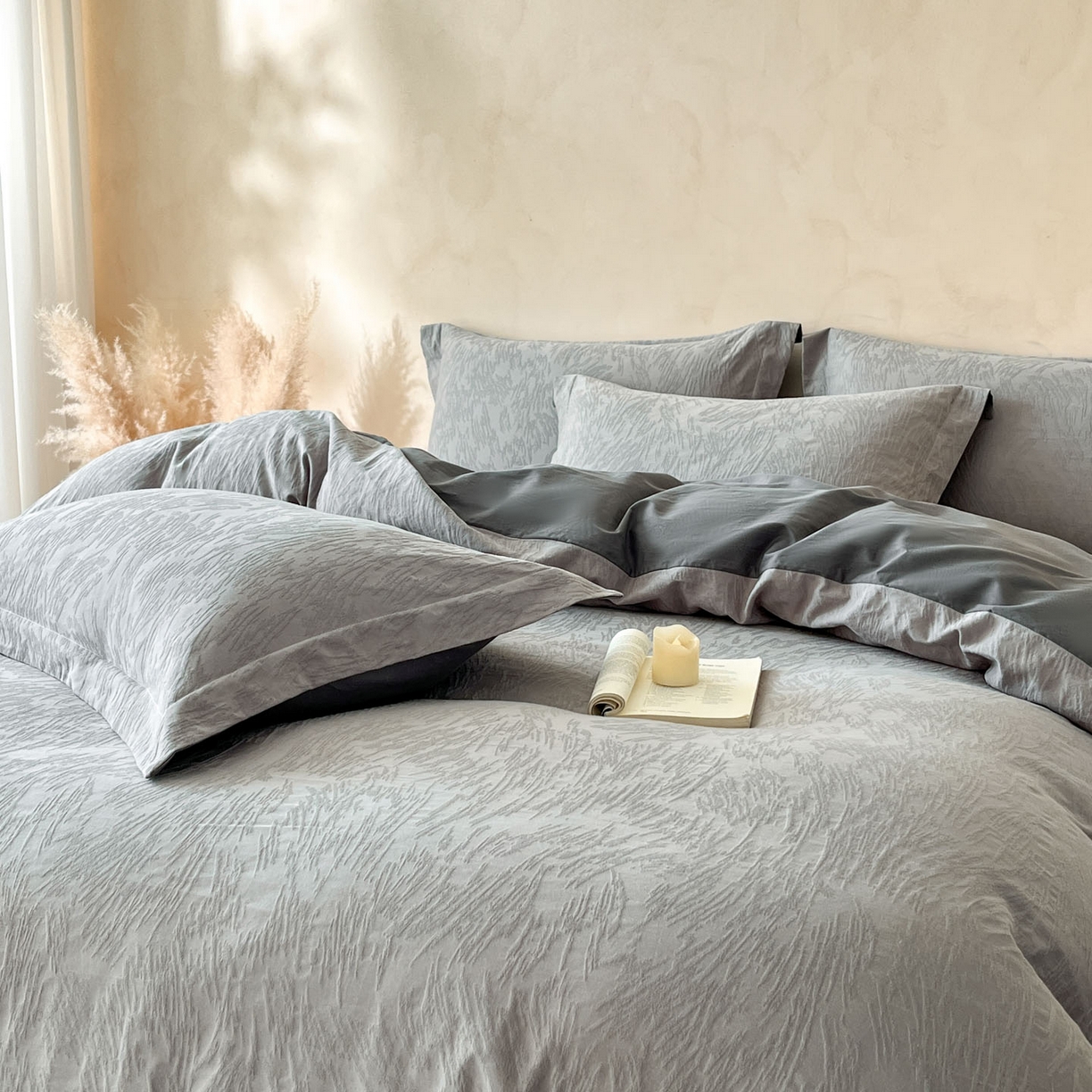 91家纺网 家纺一手货源 找家纺 火麒麟家纺 2026新款A类全棉纯棉水洗立体浮雕提花纯棉四件套 克拉拉（太空灰）