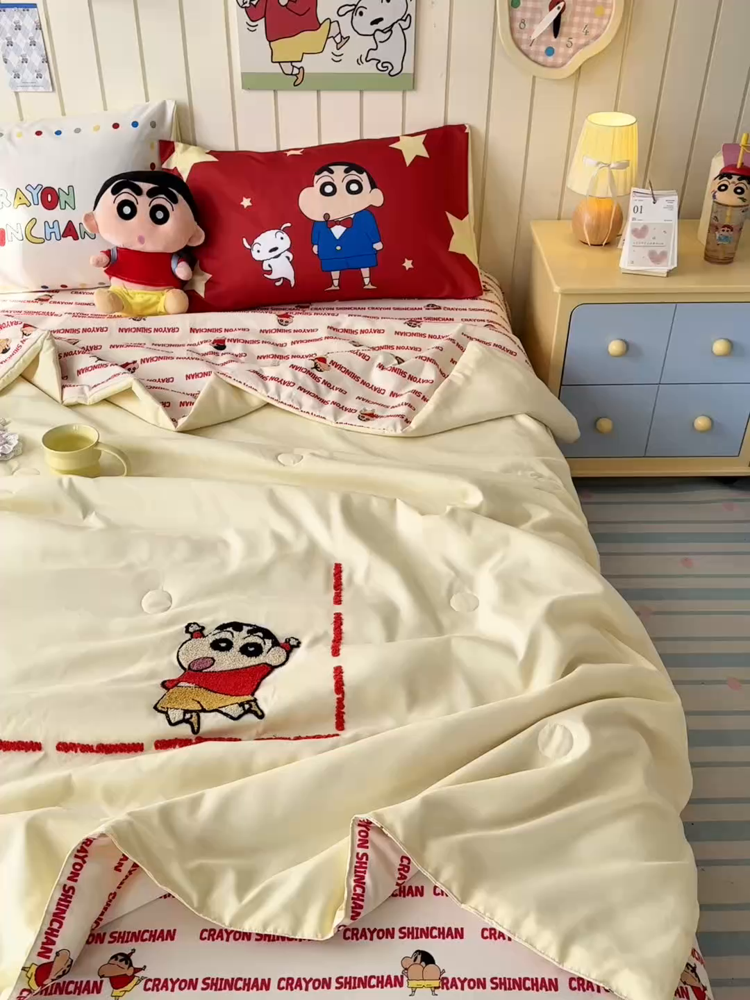 91家纺网 家纺一手货源 找家纺 一霖家纺 2026新款高克重云朵棉正版蜡笔小新夏凉被空调被夏被四件套  小红书热推爆款 夏被-嗨皮小新