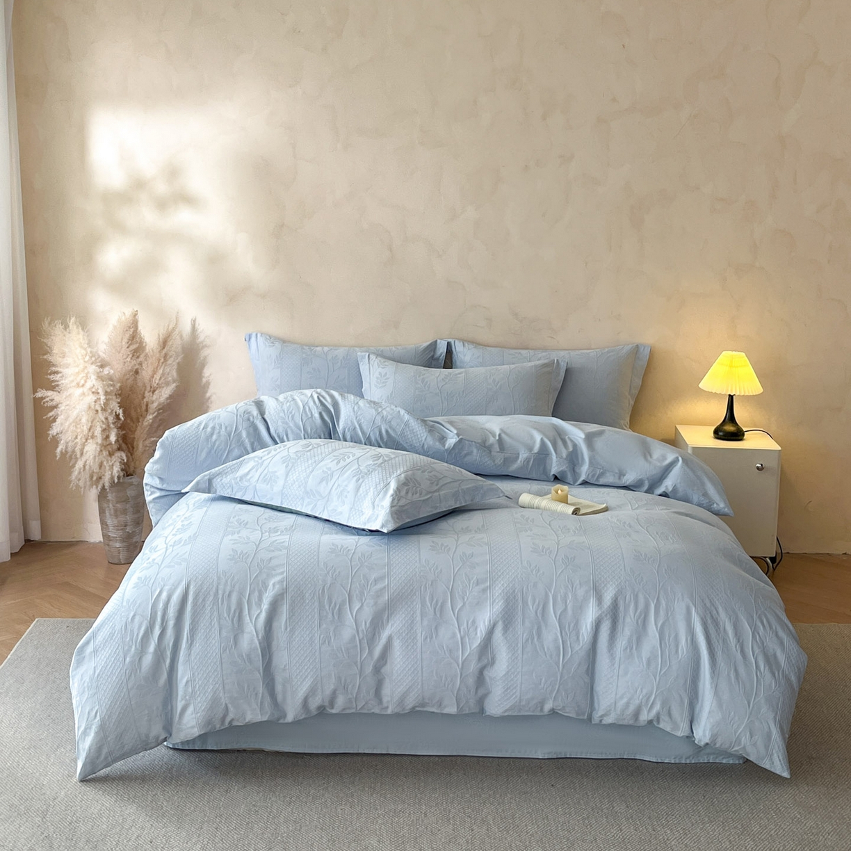 91家纺网 家纺一手货源 找家纺 火麒麟家纺 2026新款A类全棉纯棉水洗立体浮雕提花纯棉四件套 芊芊叶语（云水蓝）