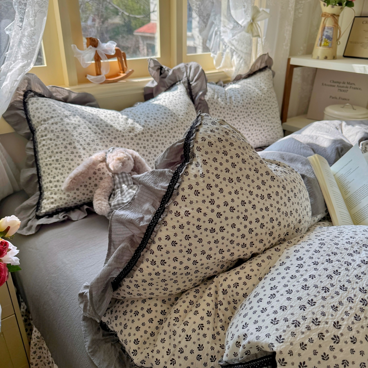 91家纺网 家纺一手货源 找家纺 芭比蔓家纺 2026春夏新款皱皱纱印花四件套 花海迷情