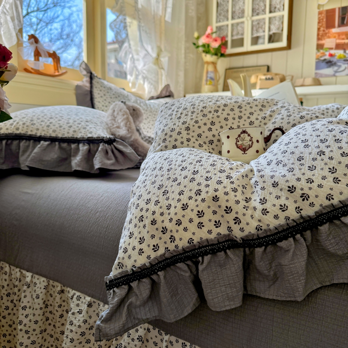 91家纺网 家纺一手货源 找家纺 芭比蔓家纺 2026春夏新款皱皱纱印花四件套 花海迷情