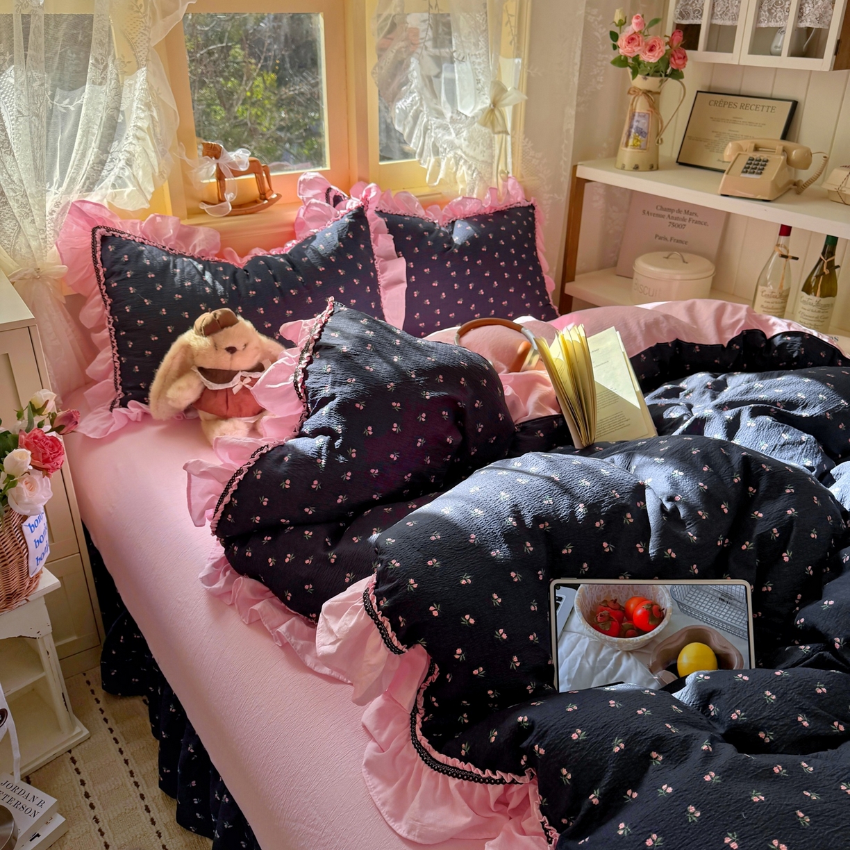 91家纺网 家纺一手货源 找家纺 芭比蔓家纺 2026春夏新款皱皱纱印花四件套 陌上花颜