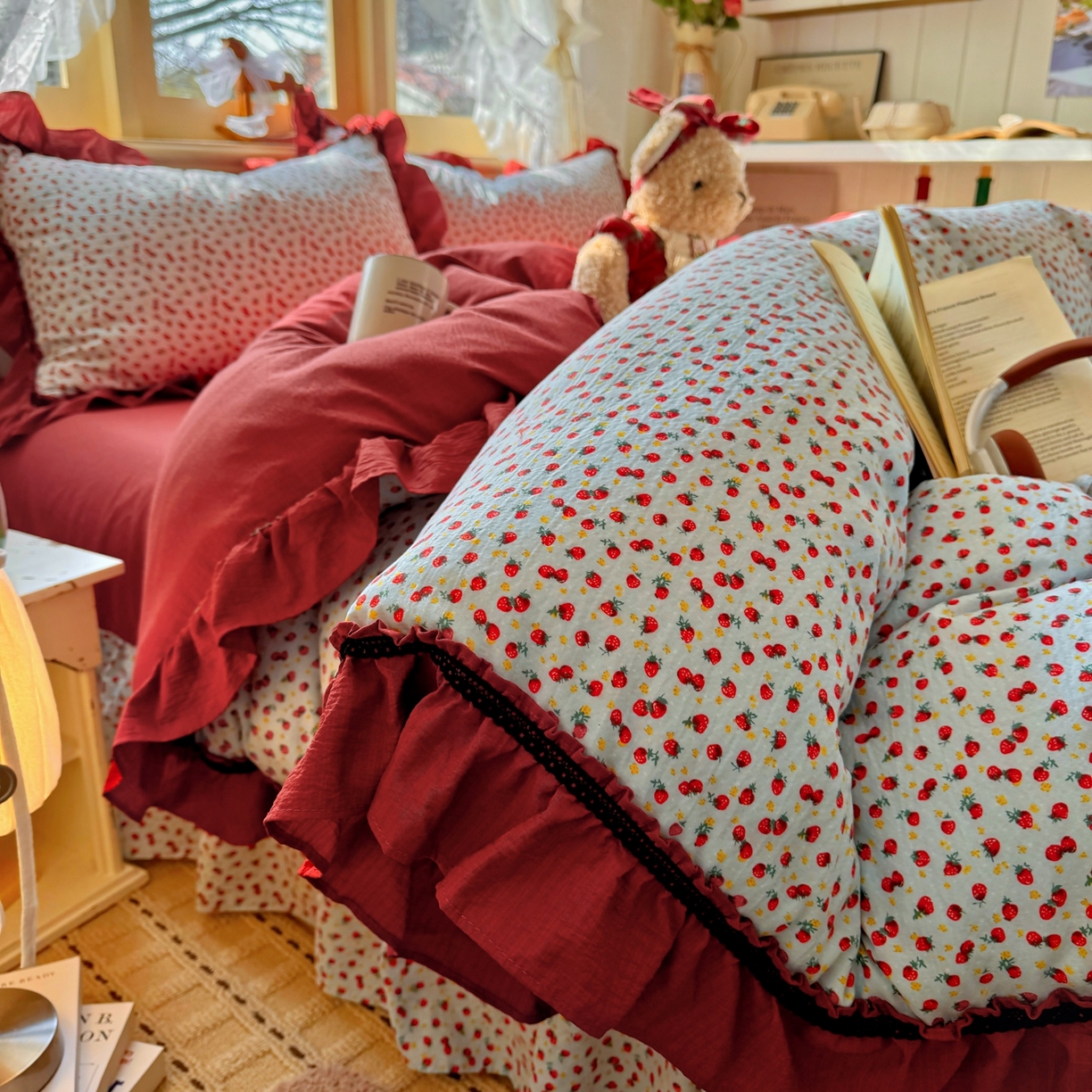 91家纺网 家纺一手货源 找家纺 芭比蔓家纺 2026春夏新款皱皱纱印花四件套 花月佳期