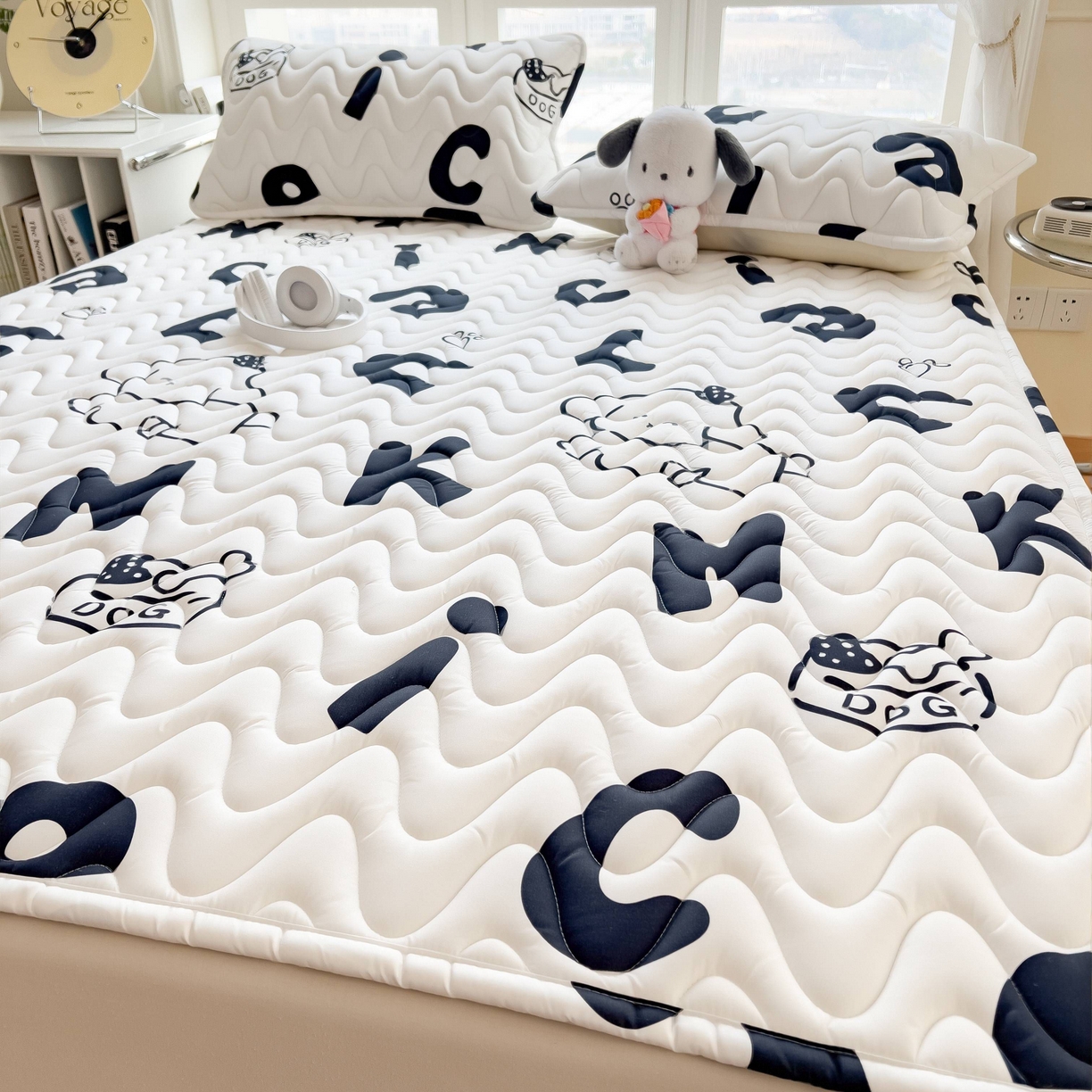 91家纺网 家纺一手货源 找家纺 希廷顿 2026新款印花夹棉防水床垫 萌宠狗