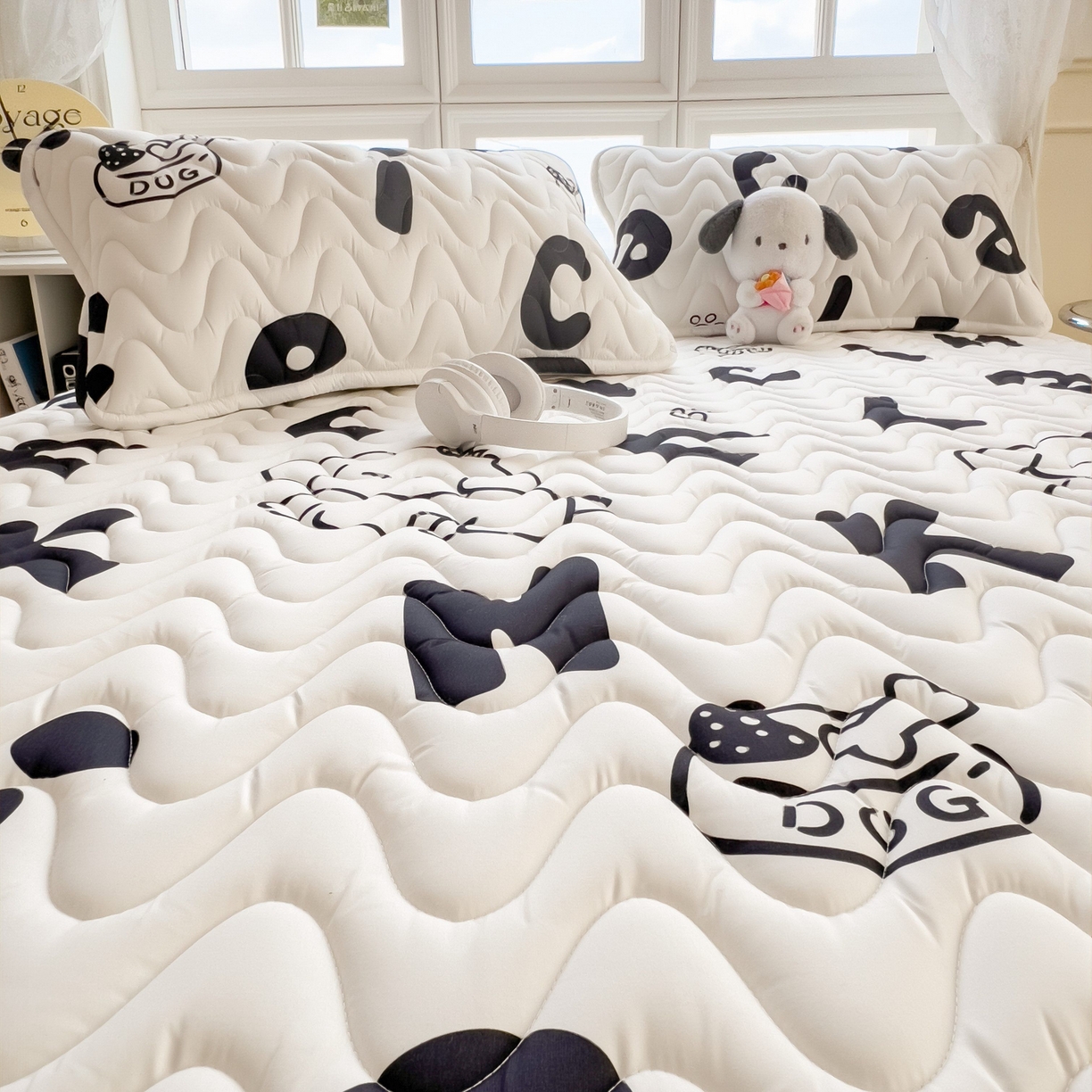 91家纺网 家纺一手货源 找家纺 希廷顿 2026新款印花夹棉防水床垫 萌宠狗