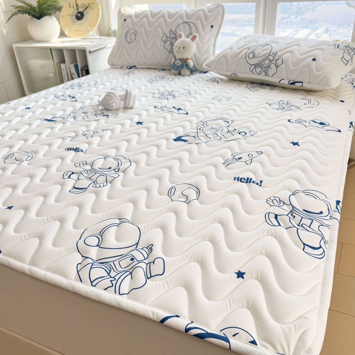 91家纺网 家纺一手货源 找家纺 希廷顿 2026新款印花夹棉防水床垫 太空人