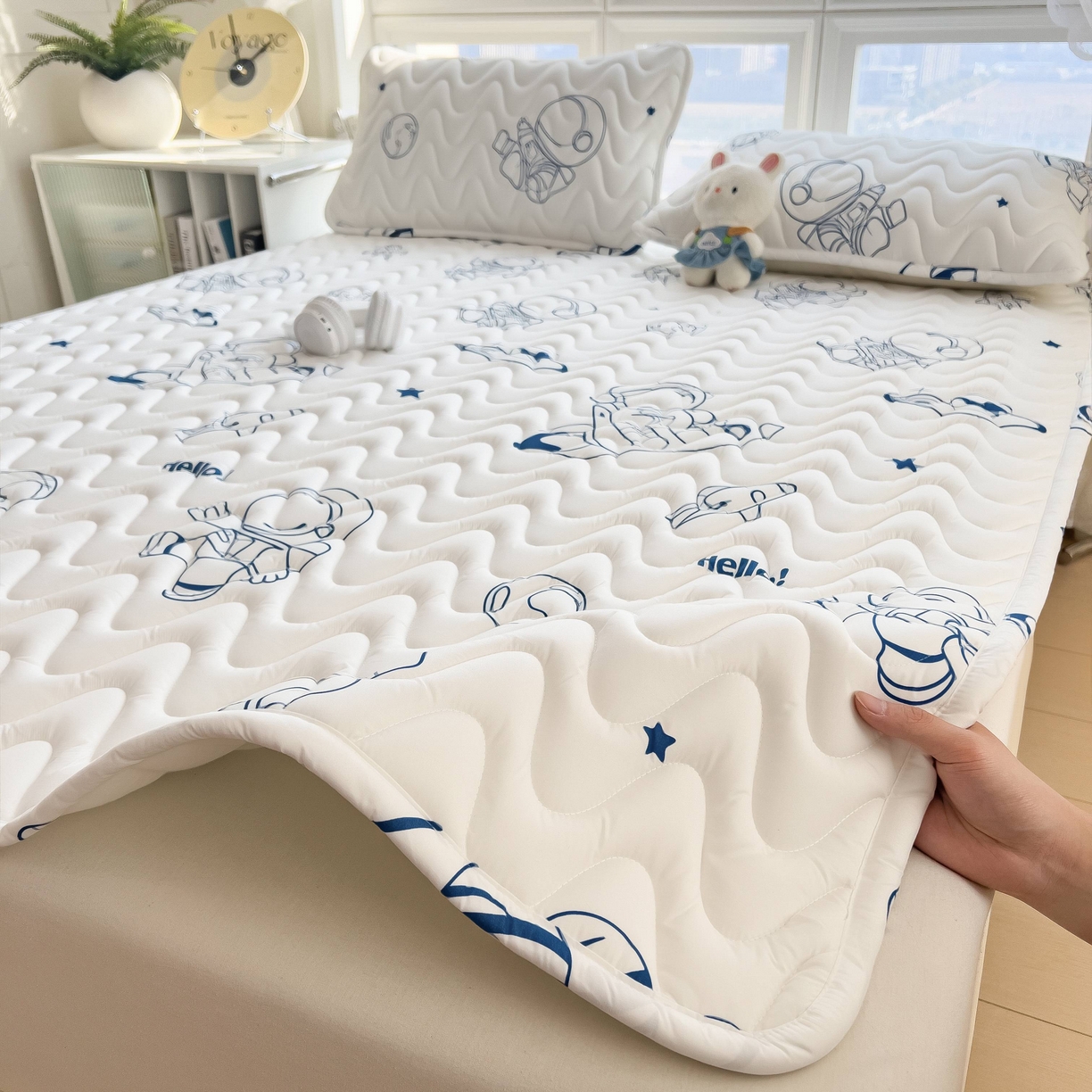 91家纺网 家纺一手货源 找家纺 希廷顿 2026新款印花夹棉防水床垫 太空人