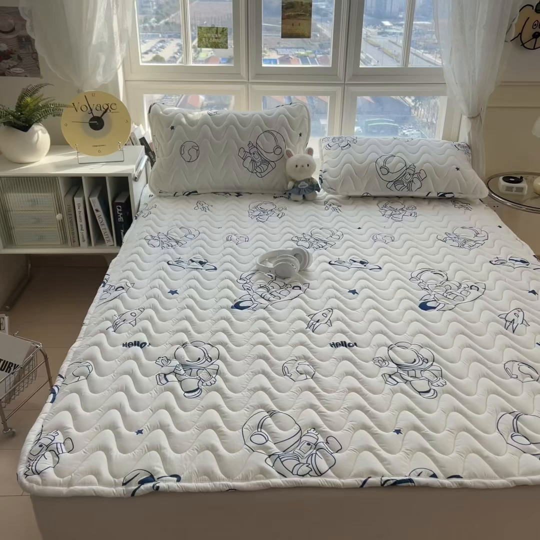 91家纺网 家纺一手货源 找家纺 希廷顿 2026新款印花夹棉防水床垫 太空人