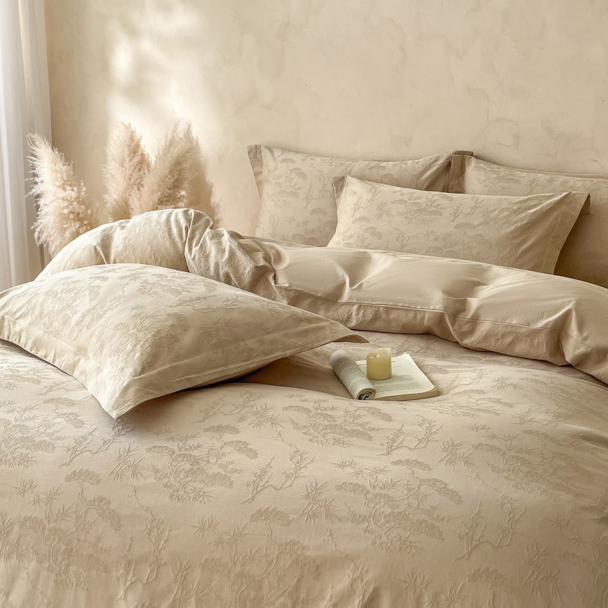 91家纺网 家纺一手货源 找家纺 火麒麟家纺 2026新款A类全棉纯棉水洗立体浮雕提花纯棉四件套 晓野风颂（米杏）