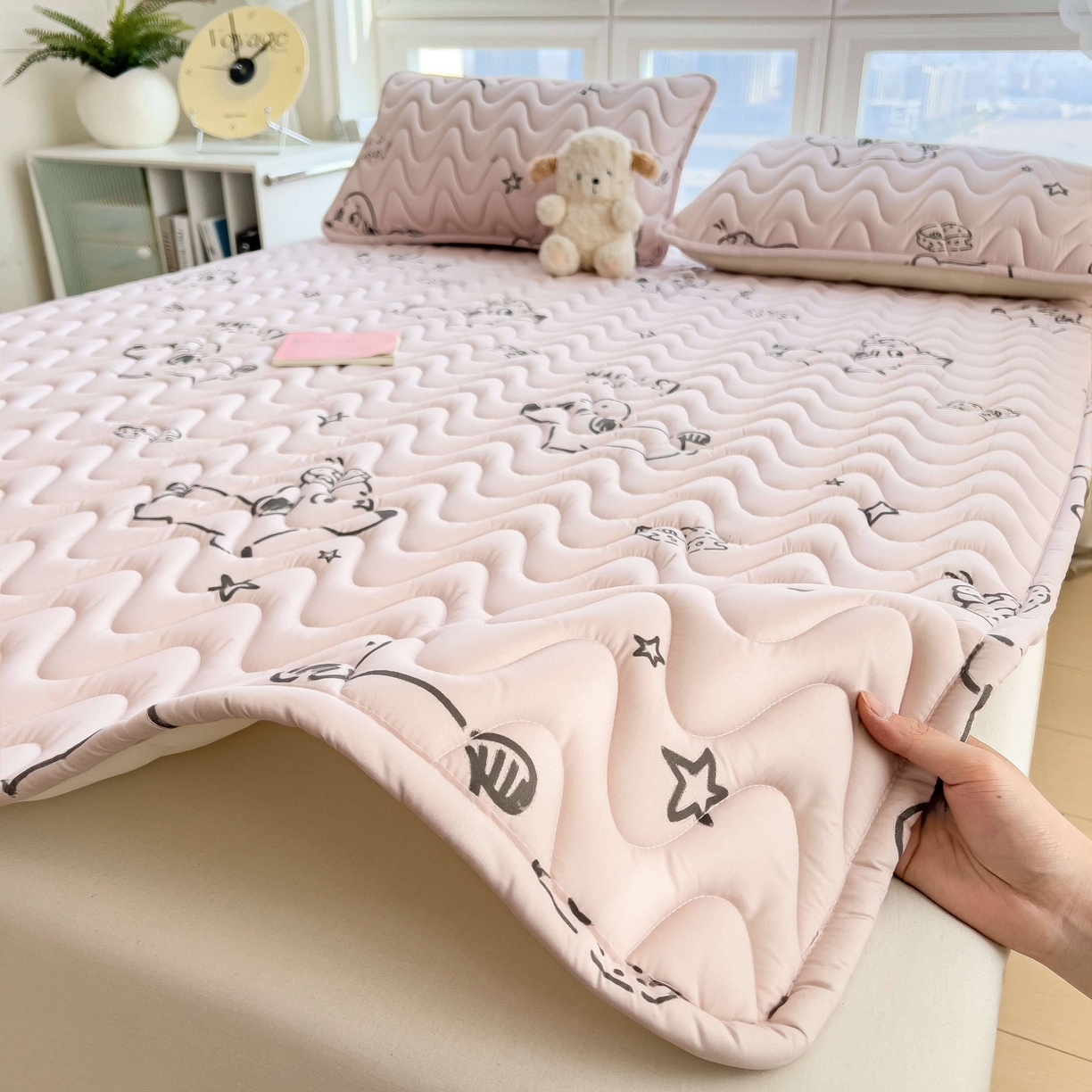 91家纺网 家纺一手货源 找家纺 希廷顿 2026新款印花夹棉防水床垫 星星犬