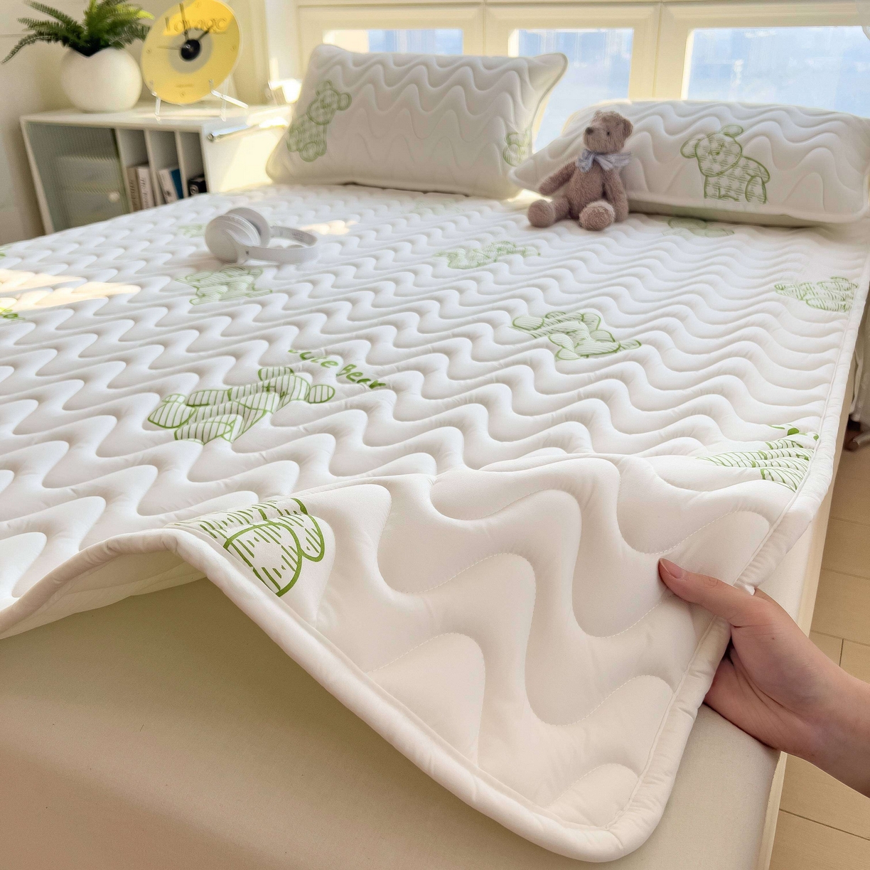 91家纺网 家纺一手货源 找家纺 希廷顿 2026新款印花夹棉防水床垫 熊本熊