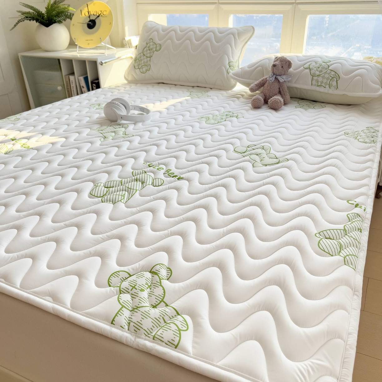 91家纺网 家纺一手货源 找家纺 希廷顿 2026新款印花夹棉防水床垫 熊本熊