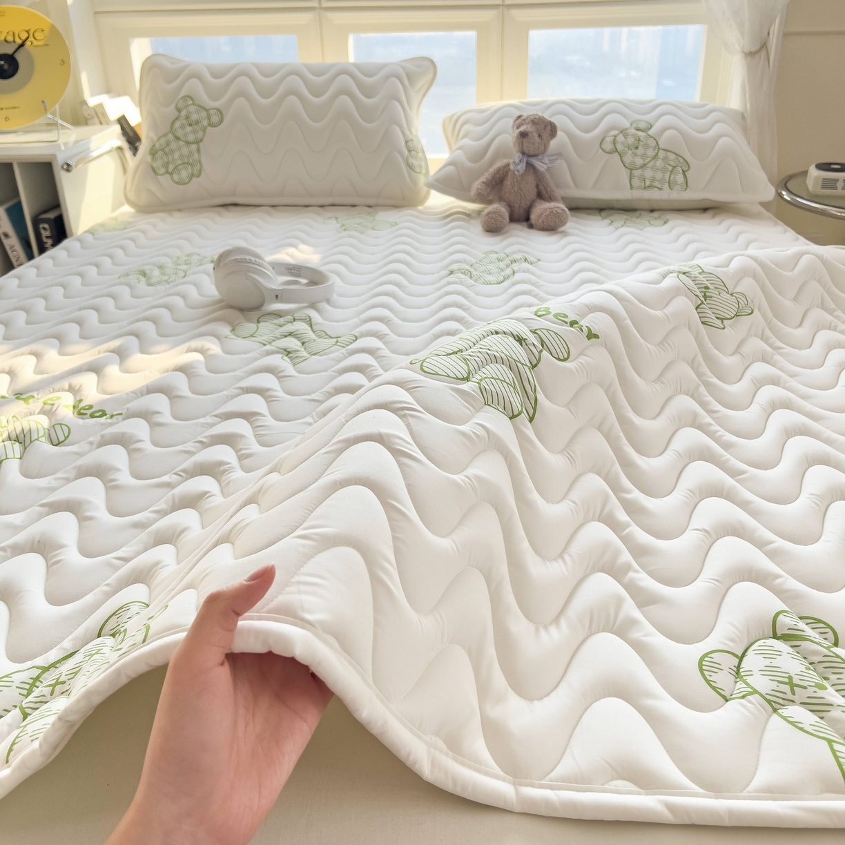 91家纺网 家纺一手货源 找家纺 希廷顿 2026新款印花夹棉防水床垫 熊本熊