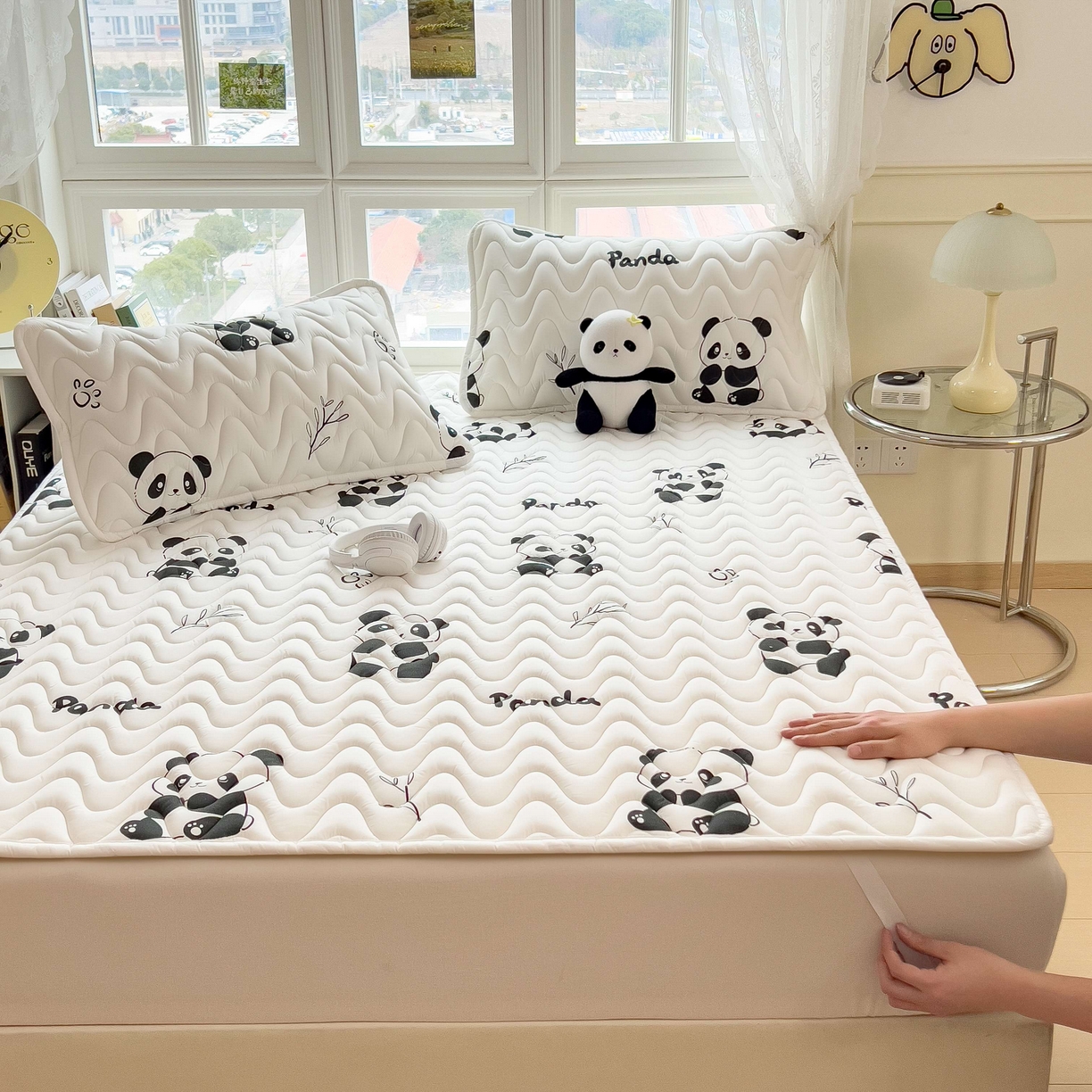 91家纺网 家纺一手货源 找家纺 希廷顿 2026新款印花夹棉防水床垫 熊猫攀竹