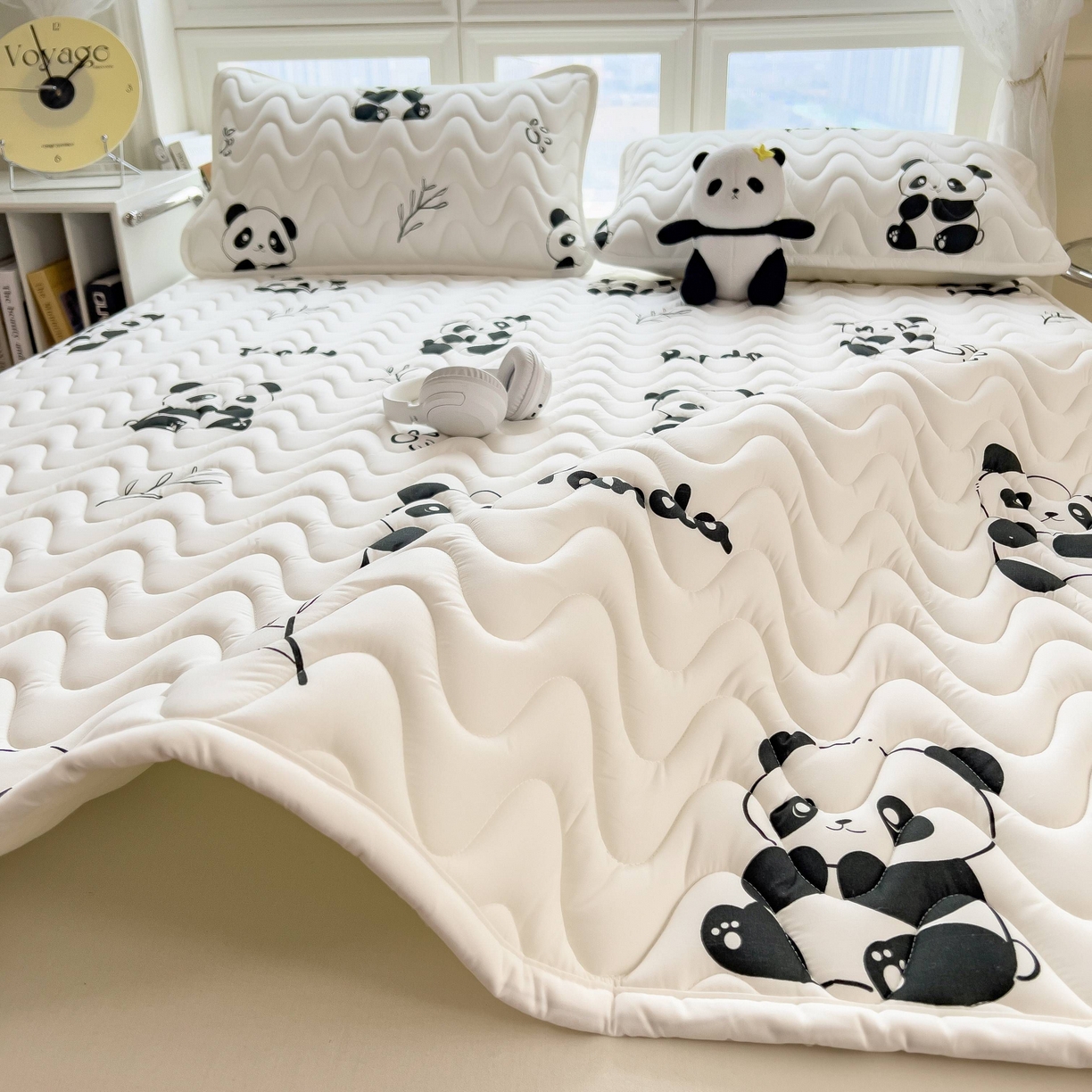 91家纺网 家纺一手货源 找家纺 希廷顿 2026新款印花夹棉防水床垫 熊猫攀竹