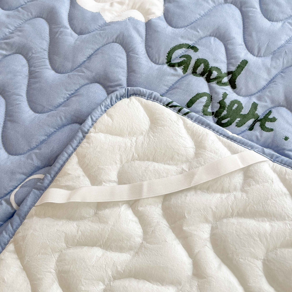 91家纺网 家纺一手货源 找家纺 希廷顿 2026新款印花夹棉防水床垫 云之恋