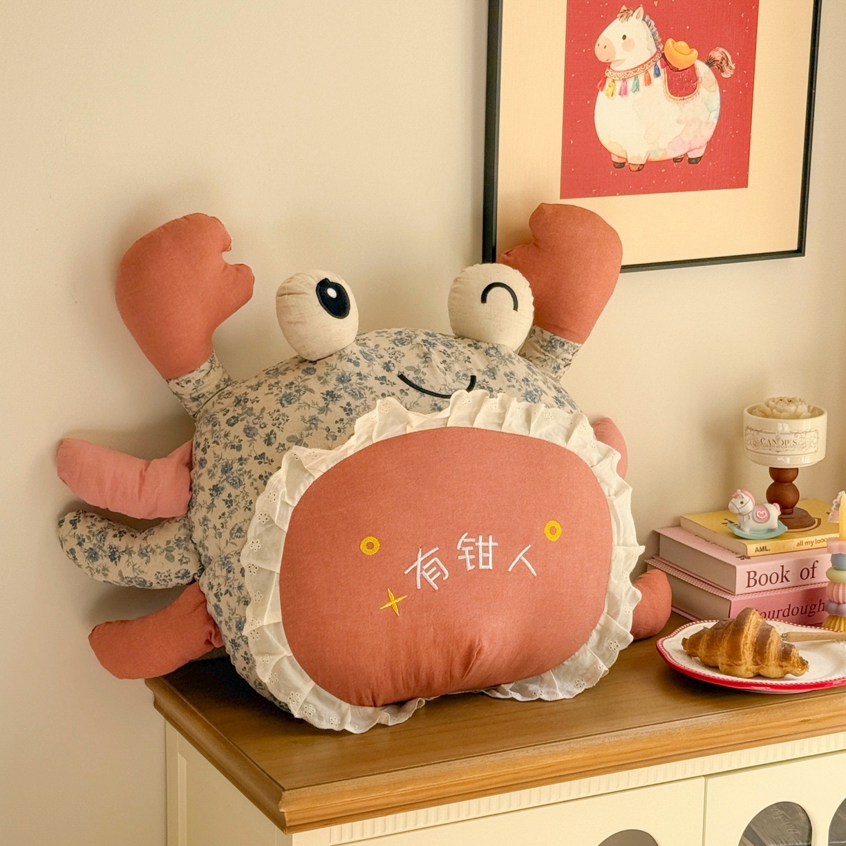 蔻眠 有钳人-卡通棉麻刺绣抱枕靠枕异型枕芯 青蓝碎影