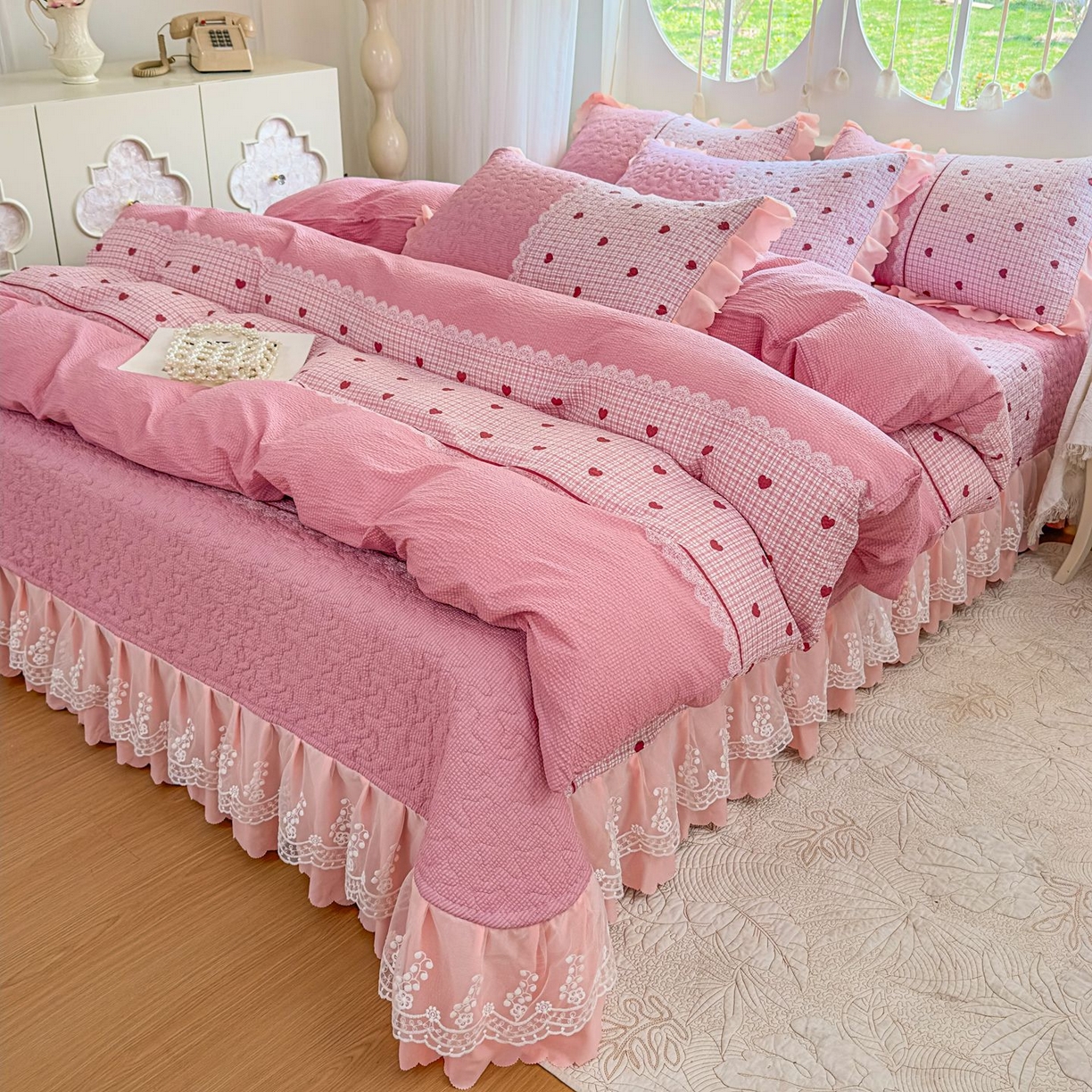 91家纺网 家纺一手货源 找家纺 雅眠居 2026直播爆款泡芙棉双层蕾丝花边床盖四件套 甜心-粉