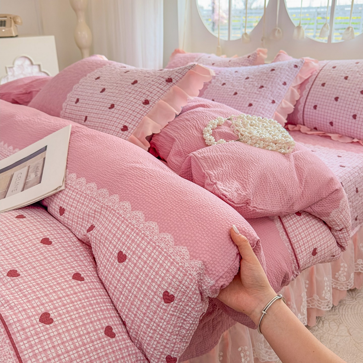 91家纺网 家纺一手货源 找家纺 雅眠居 2026直播爆款泡芙棉双层蕾丝花边床盖四件套 甜心-粉