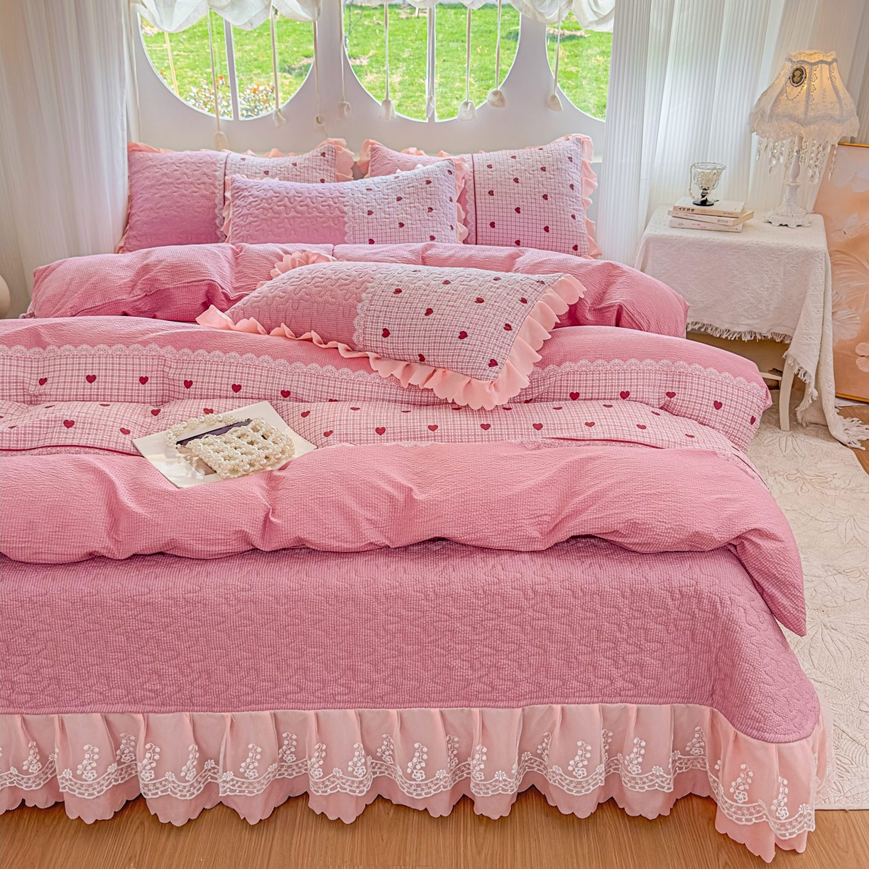91家纺网 家纺一手货源 找家纺 雅眠居 2026直播爆款泡芙棉双层蕾丝花边床盖四件套 甜心-粉