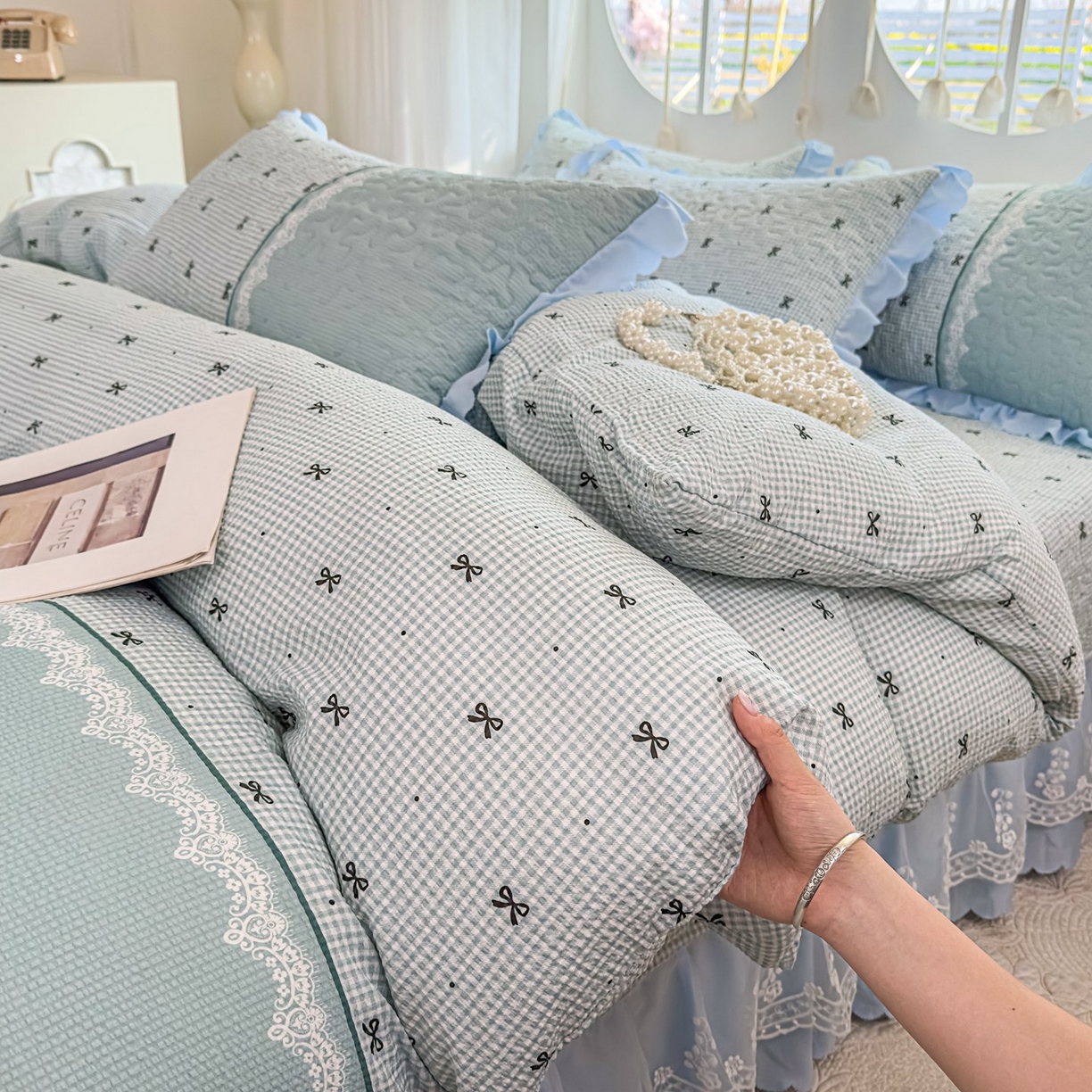 91家纺网 家纺一手货源 找家纺 雅眠居 2026直播爆款泡芙棉双层蕾丝花边床盖四件套 甜心-蓝