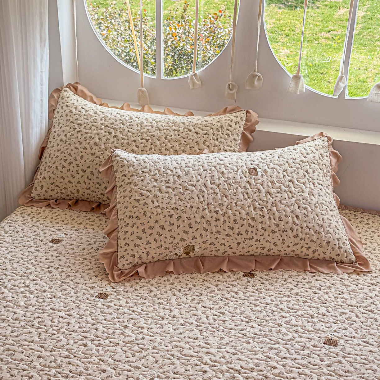 91家纺网 家纺一手货源 找家纺 雅眠居 2026直播爆款泡芙棉双层蕾丝花边床盖四件套 织梦时空