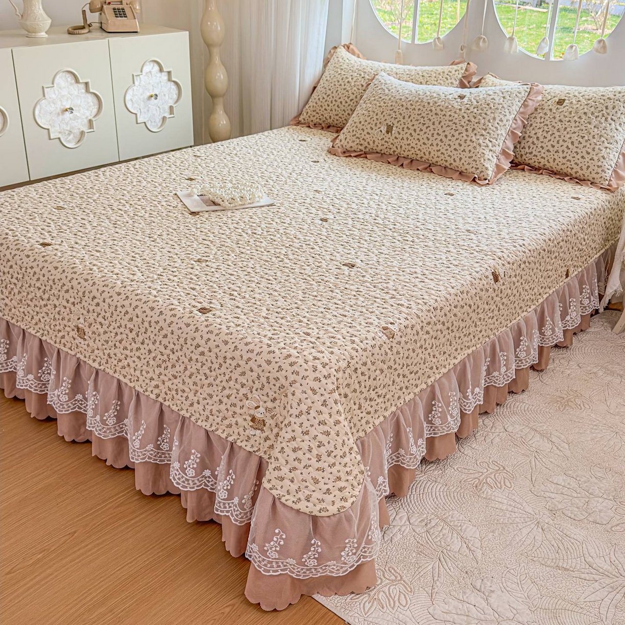 91家纺网 家纺一手货源 找家纺 雅眠居 2026直播爆款泡芙棉双层蕾丝花边床盖四件套 织梦时空