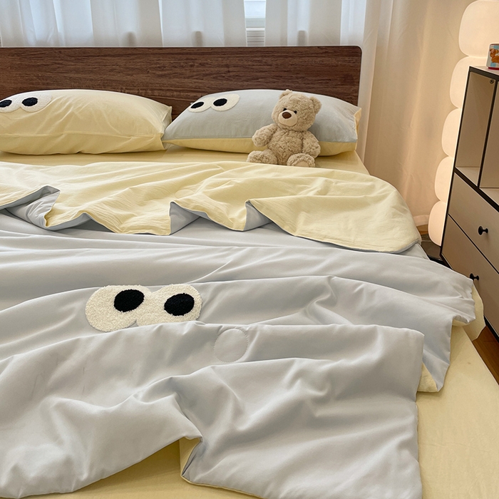 91家纺网 家纺一手货源 找家纺 桃心家居 2026春夏新款A类ins云柔水洗棉升级毛巾绣大眼睛大豆单夏被夏被四件套 水洗棉-大眼睛夏被海盐奶黄