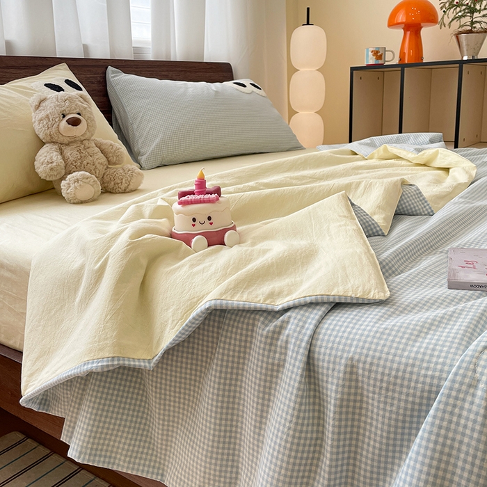 91家纺网 家纺一手货源 找家纺 桃心家居 2026春夏新款A类ins云柔水洗棉升级毛巾绣大眼睛大豆单夏被夏被四件套 水洗棉-大眼睛夏被小蓝格奶黄