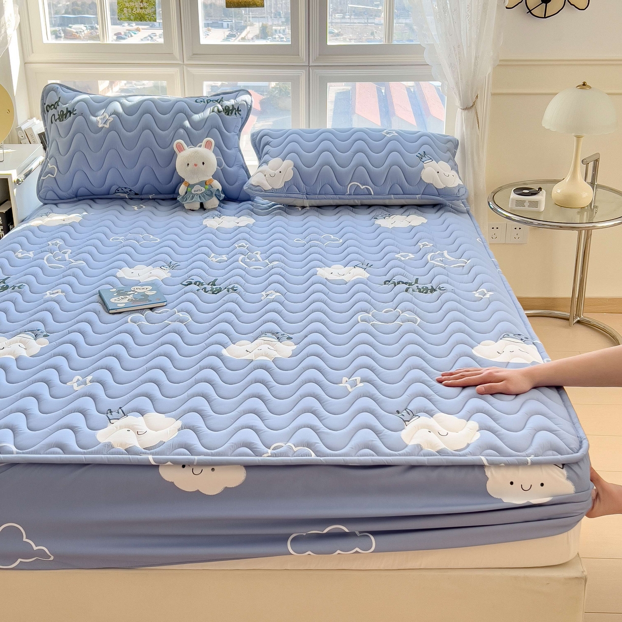 91家纺网 家纺一手货源 找家纺 希廷顿 2026新款印花夹棉防水床笠单床笠床笠单件 云之恋