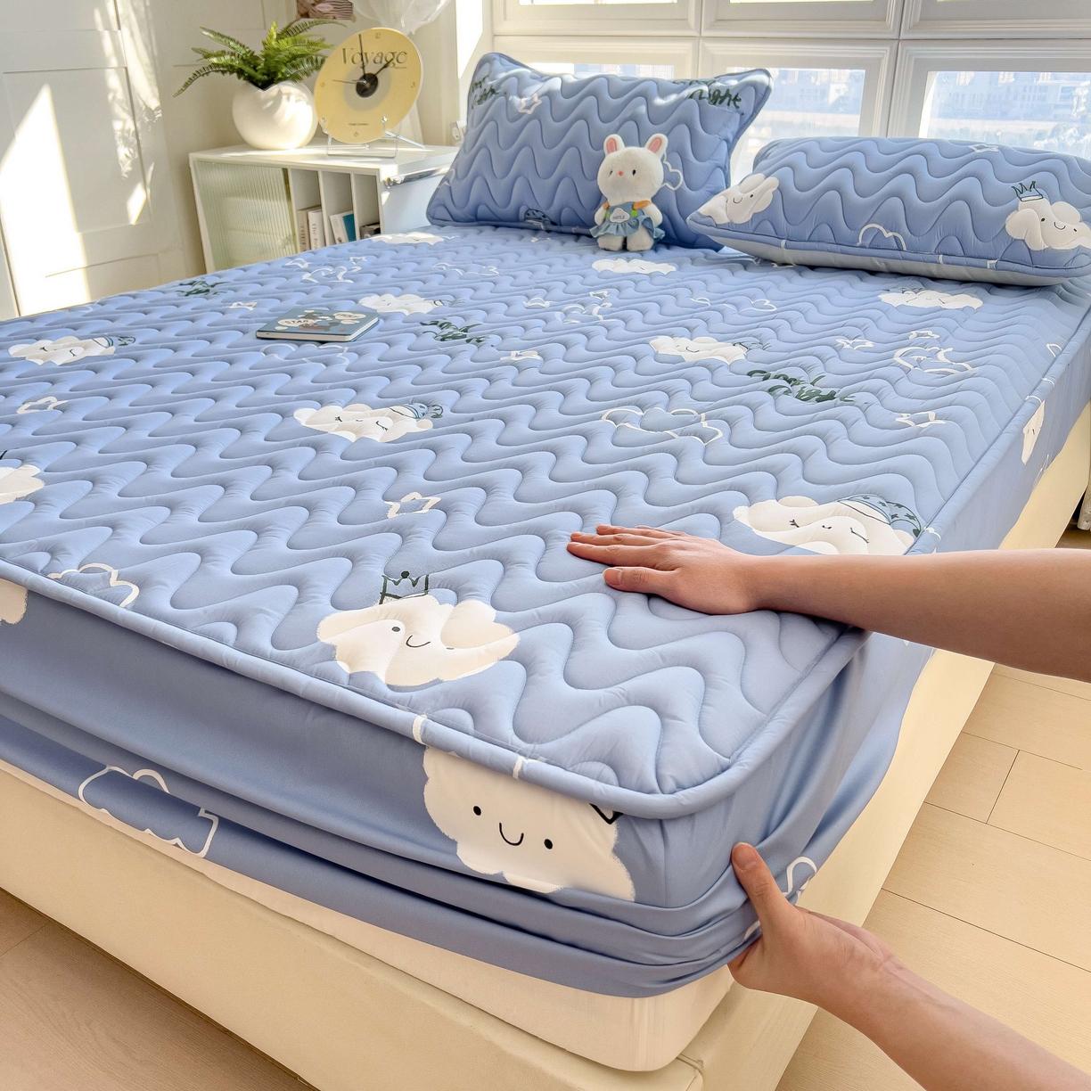 91家纺网 家纺一手货源 找家纺 希廷顿 2026新款印花夹棉防水床笠单床笠床笠单件 云之恋