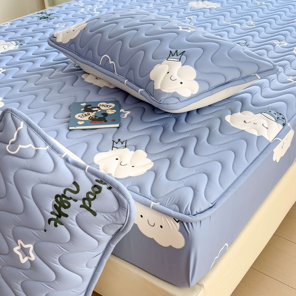 91家纺网 家纺一手货源 找家纺 希廷顿 2026新款印花夹棉防水床笠单床笠床笠单件 云之恋