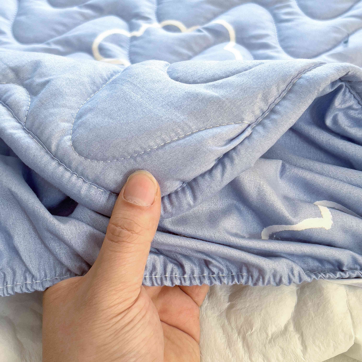 91家纺网 家纺一手货源 找家纺 希廷顿 2026新款印花夹棉防水床笠单床笠床笠单件 云之恋