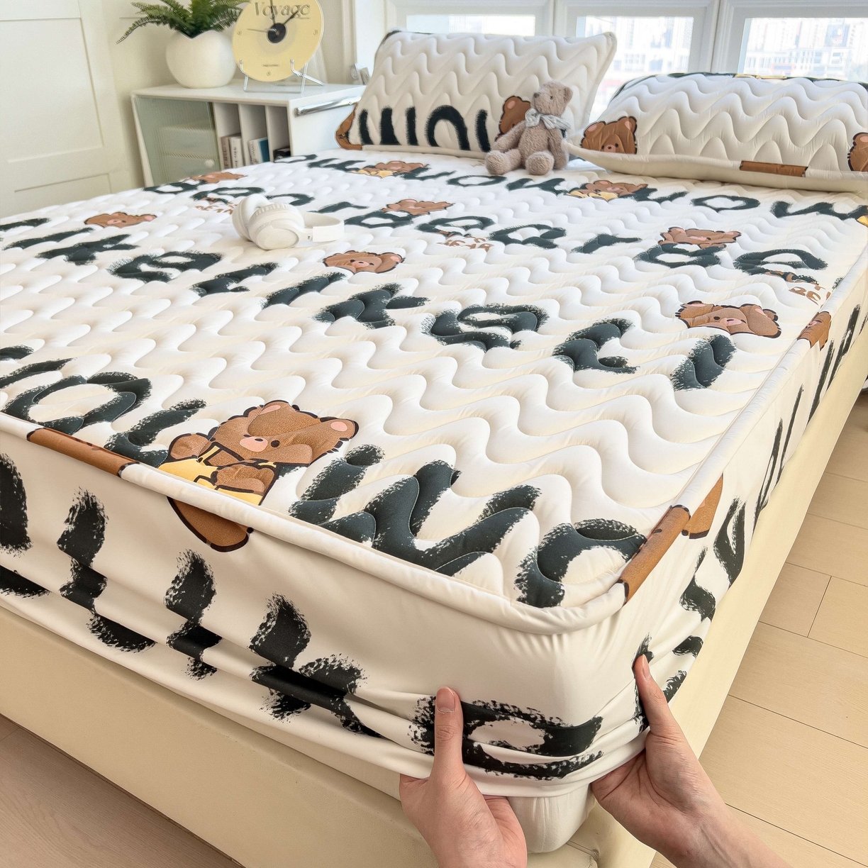 91家纺网 家纺一手货源 找家纺 希廷顿 2026新款印花夹棉防水床笠单床笠床笠单件 luck熊