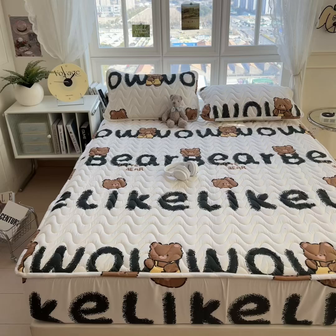 91家纺网 家纺一手货源 找家纺 希廷顿 2026新款印花夹棉防水床笠单床笠床笠单件 luck熊