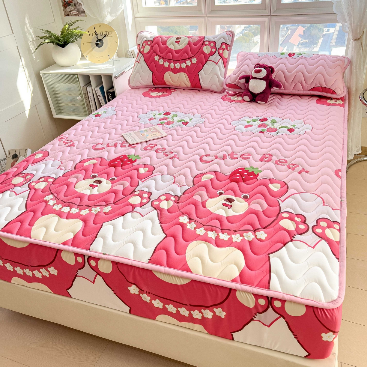 91家纺网 家纺一手货源 找家纺 希廷顿 2026新款印花夹棉防水床笠单床笠床笠单件 草莓熊