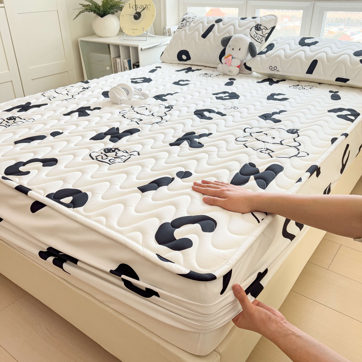 91家纺网 家纺一手货源 找家纺 希廷顿 2026新款印花夹棉防水床笠单床笠床笠单件 萌宠狗