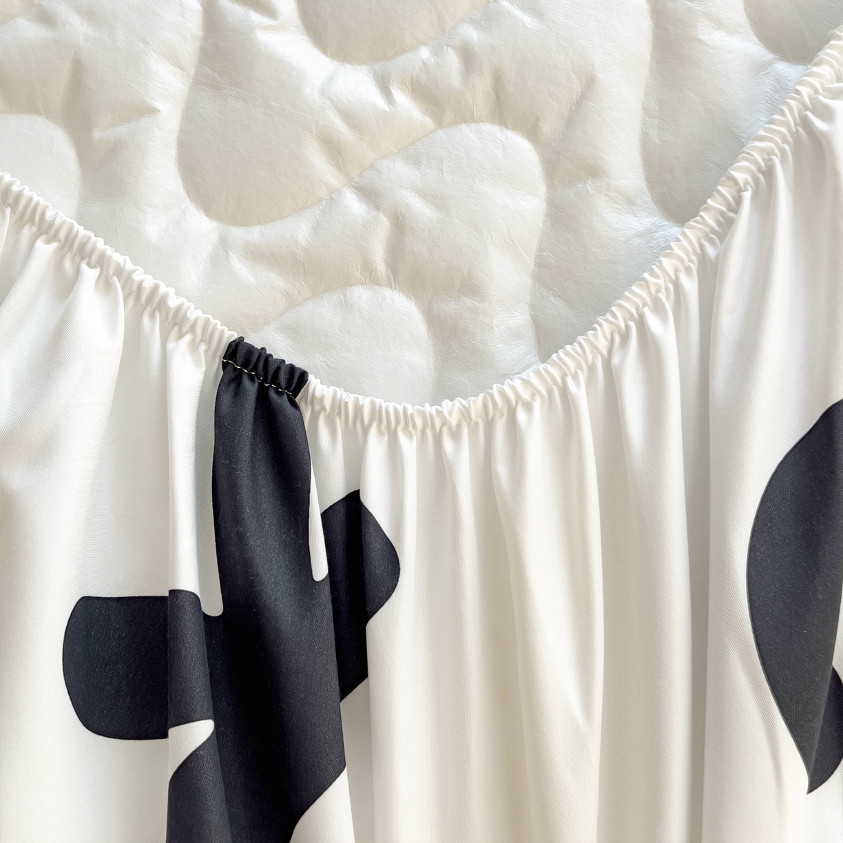 91家纺网 家纺一手货源 找家纺 希廷顿 2026新款印花夹棉防水床笠单床笠床笠单件 萌宠狗