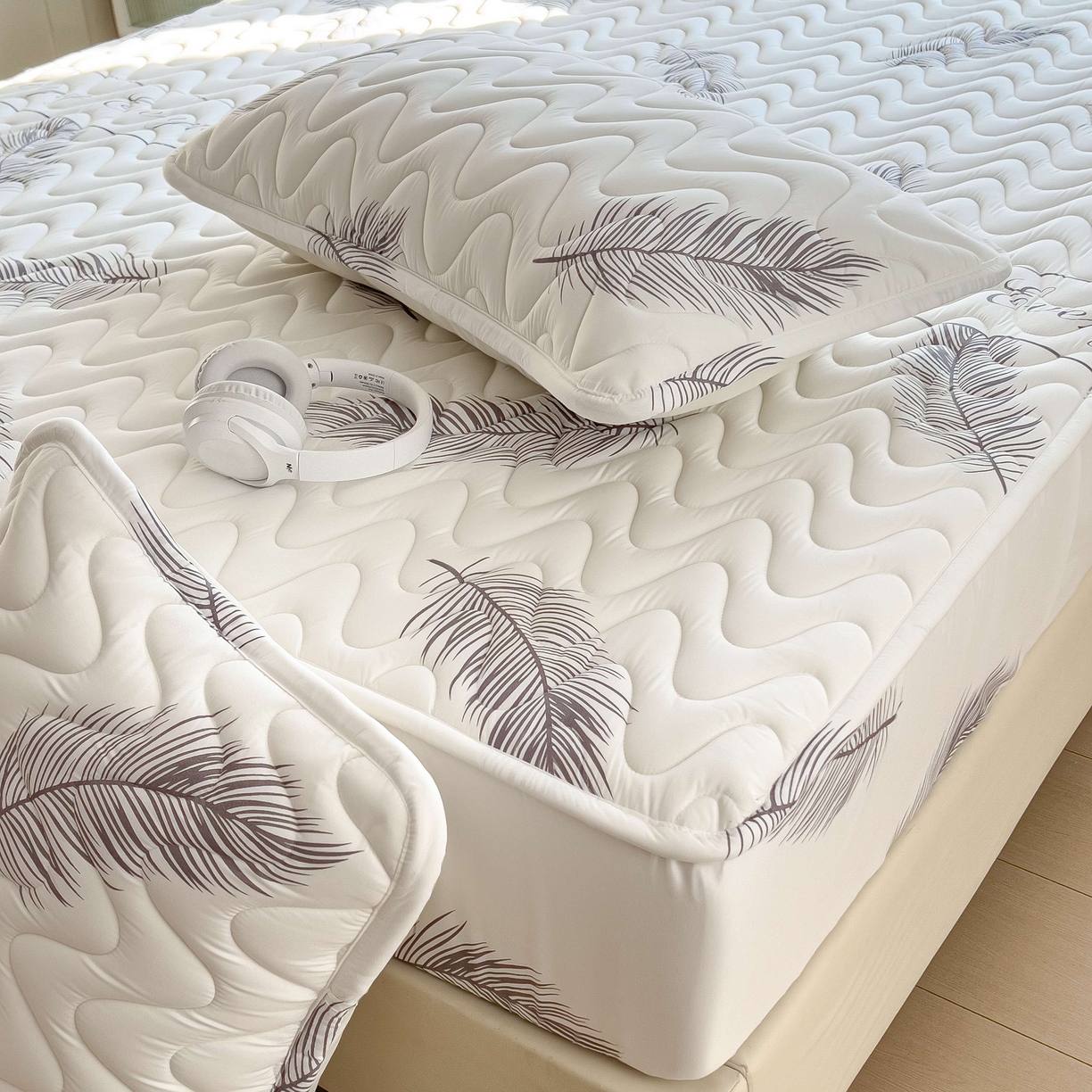 91家纺网 家纺一手货源 找家纺 希廷顿 2026新款印花夹棉防水床笠单床笠床笠单件 梦幻森林