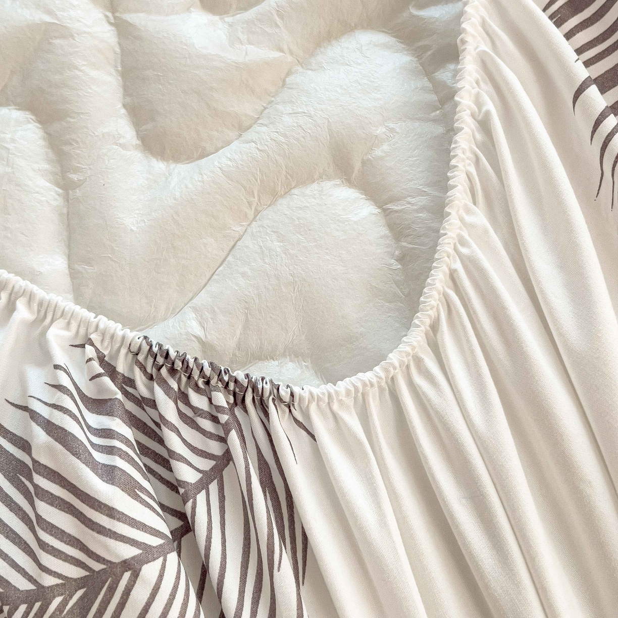 91家纺网 家纺一手货源 找家纺 希廷顿 2026新款印花夹棉防水床笠单床笠床笠单件 梦幻森林