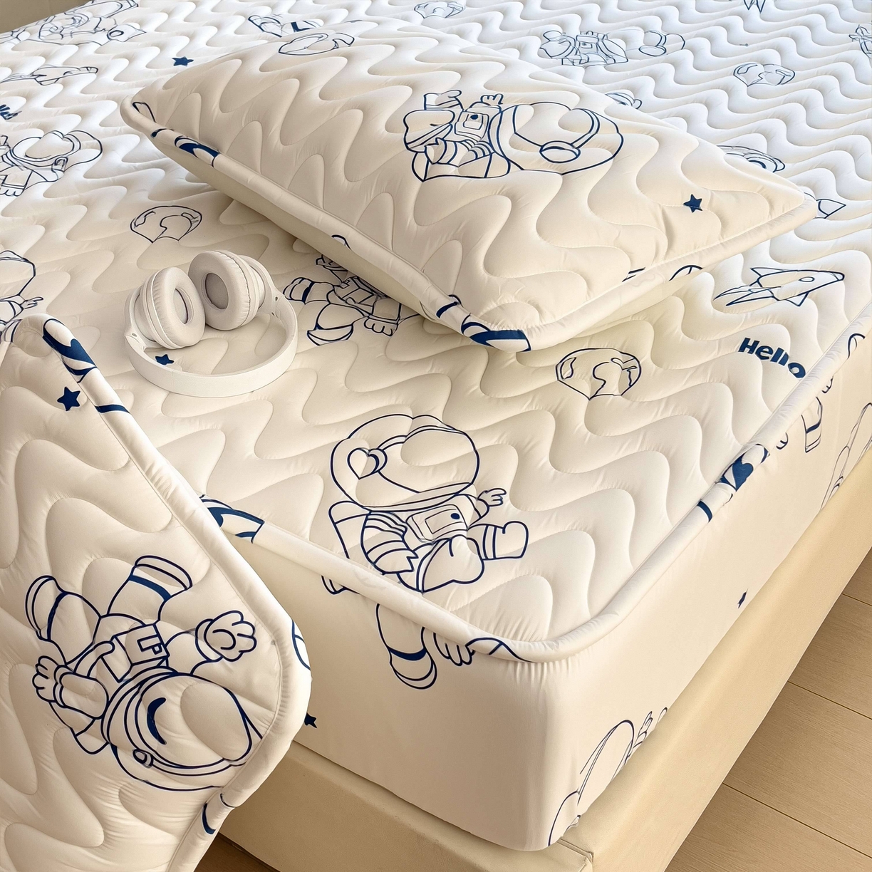 91家纺网 家纺一手货源 找家纺 希廷顿 2026新款印花夹棉防水床笠单床笠床笠单件 太空人