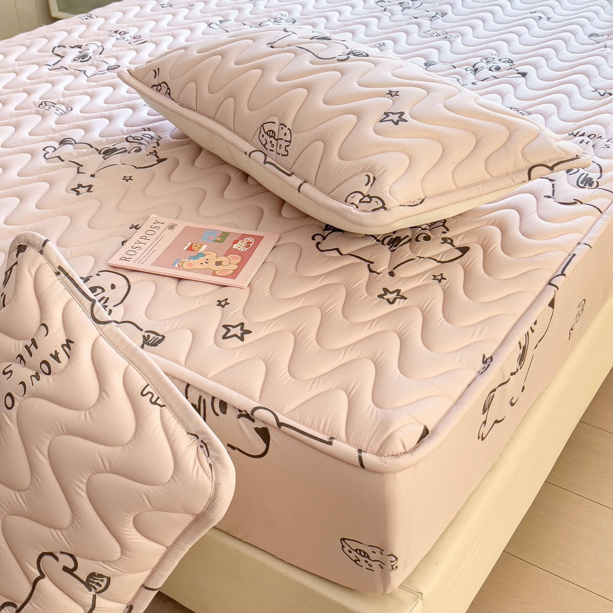 91家纺网 家纺一手货源 找家纺 希廷顿 2026新款印花夹棉防水床笠单床笠床笠单件 星星犬