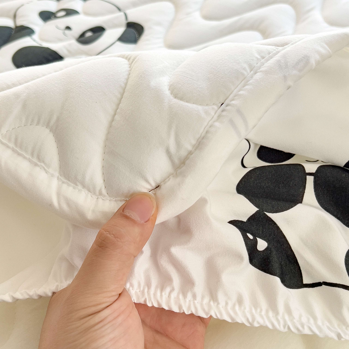 91家纺网 家纺一手货源 找家纺 希廷顿 2026新款印花夹棉防水床笠单床笠床笠单件 熊猫攀竹