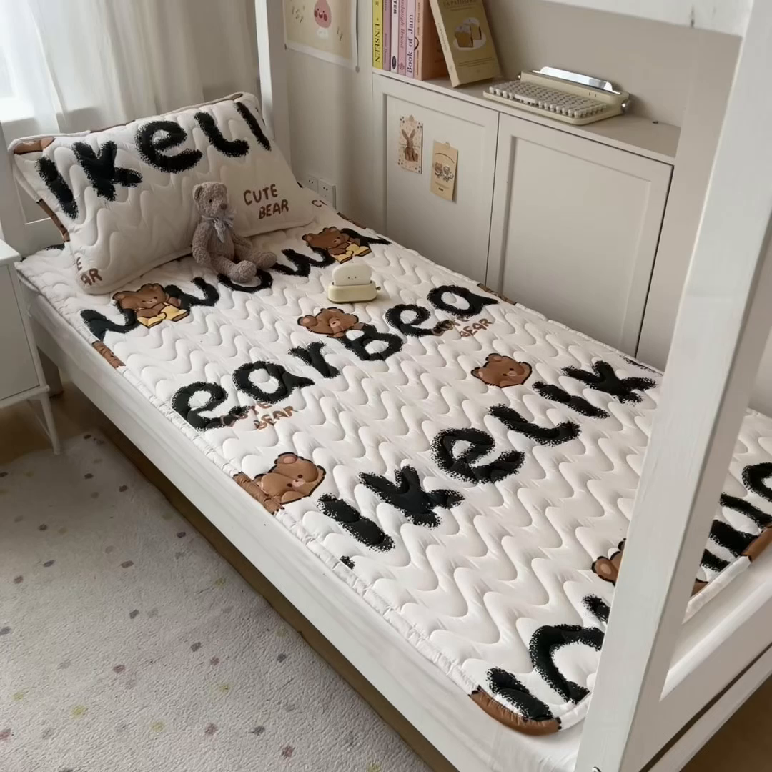 91家纺网 家纺一手货源 找家纺 （总）希廷顿 2026新款印花夹棉防水床垫学生款