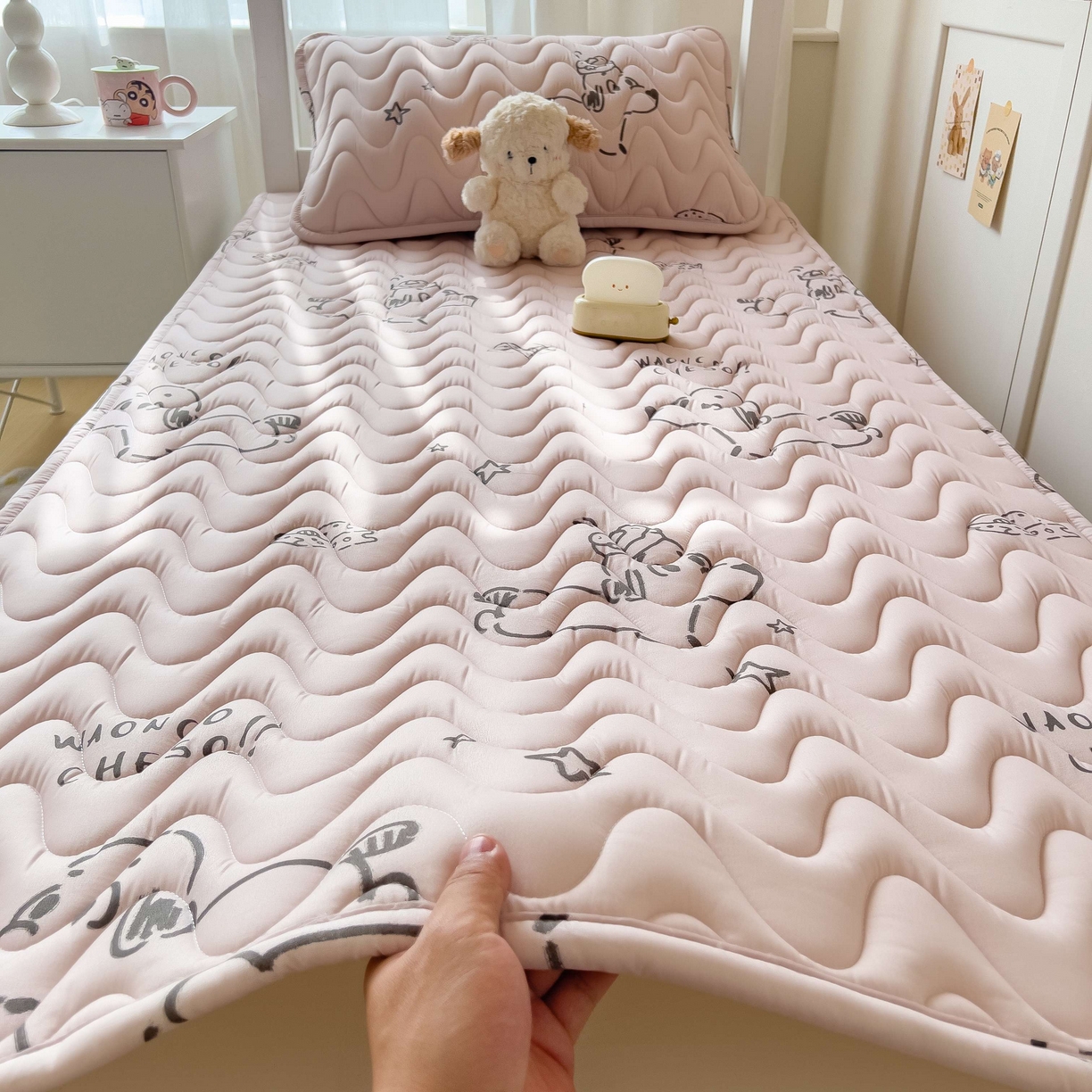 91家纺网 家纺一手货源 找家纺 希廷顿 2026新款印花夹棉防水床垫学生款 星星犬