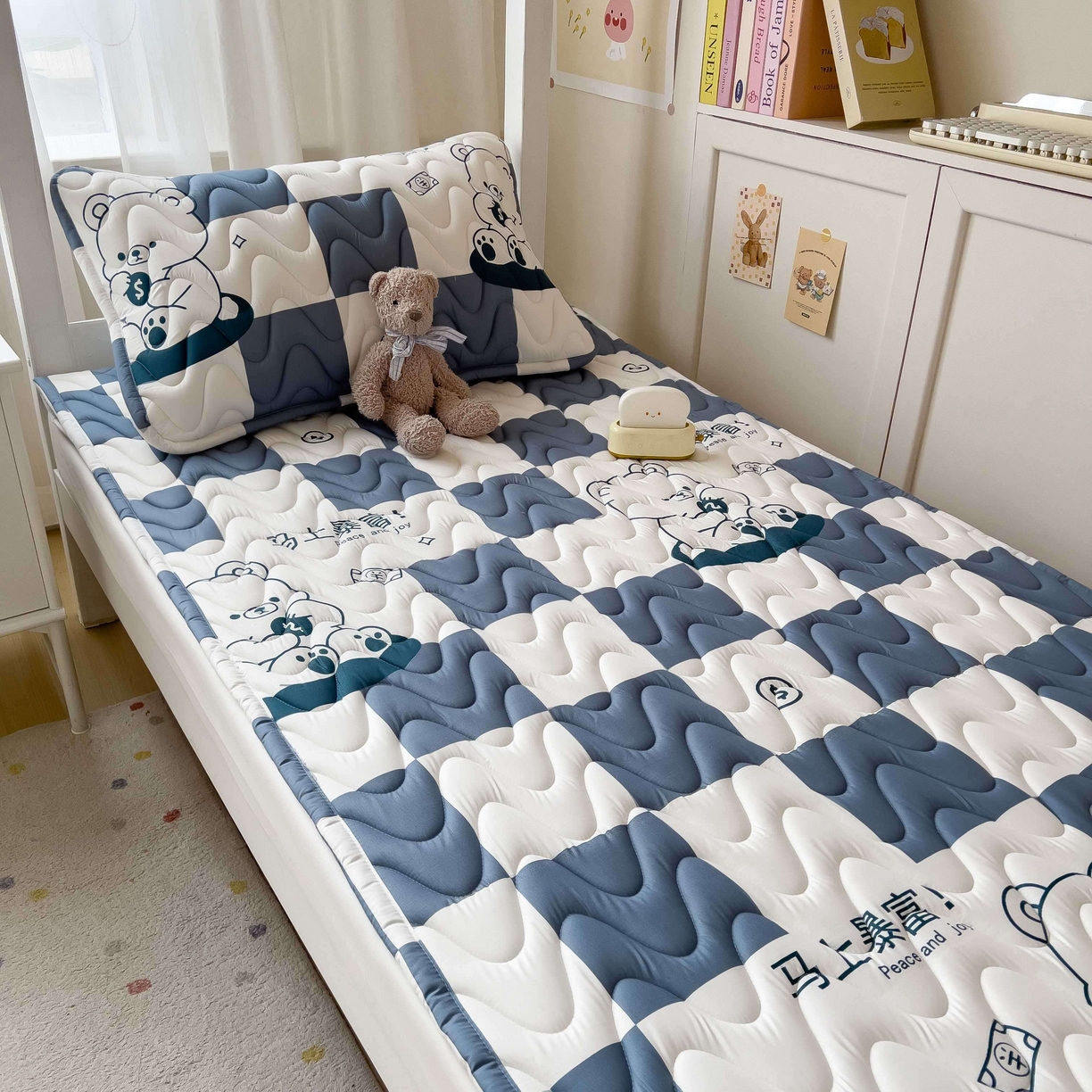 91家纺网 家纺一手货源 找家纺 希廷顿 2026新款印花夹棉防水床垫学生款 马上暴富